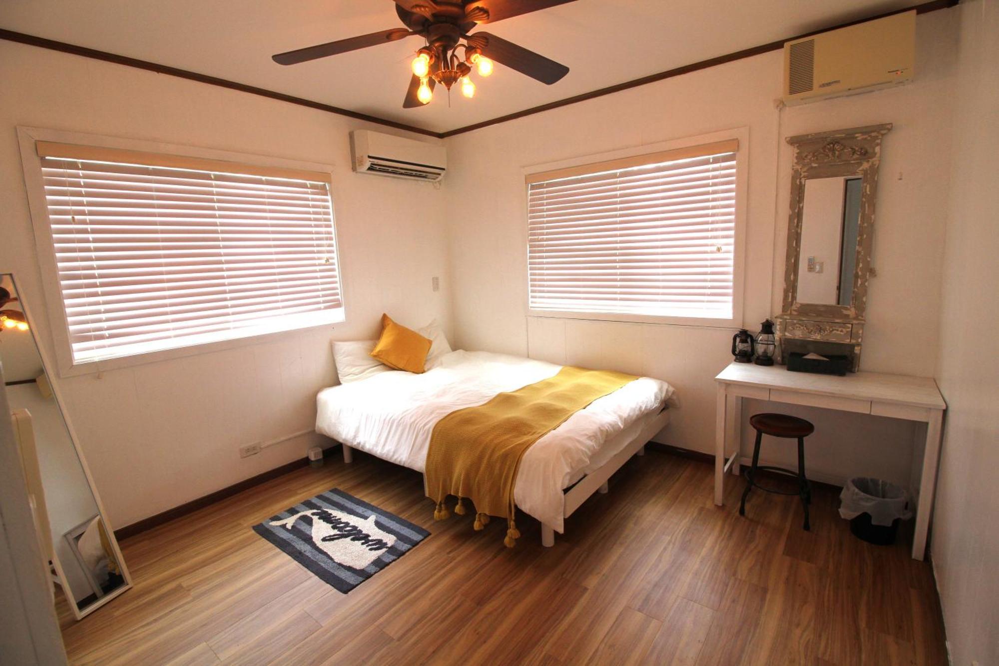 Hotel Whale Okinawa à Kadena Extérieur photo