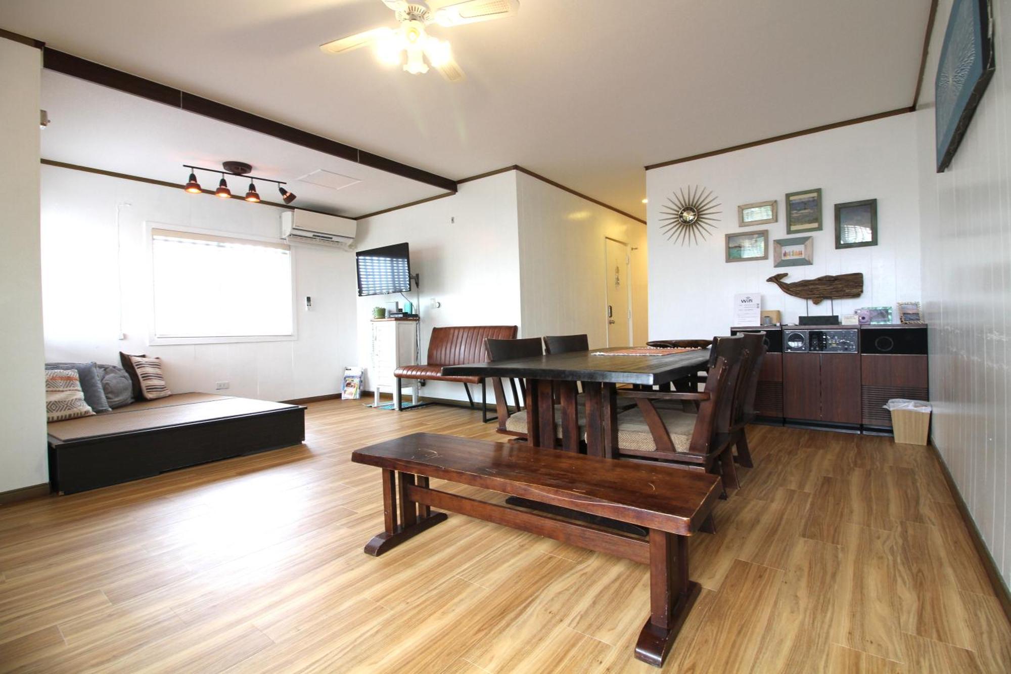 Hotel Whale Okinawa à Kadena Extérieur photo