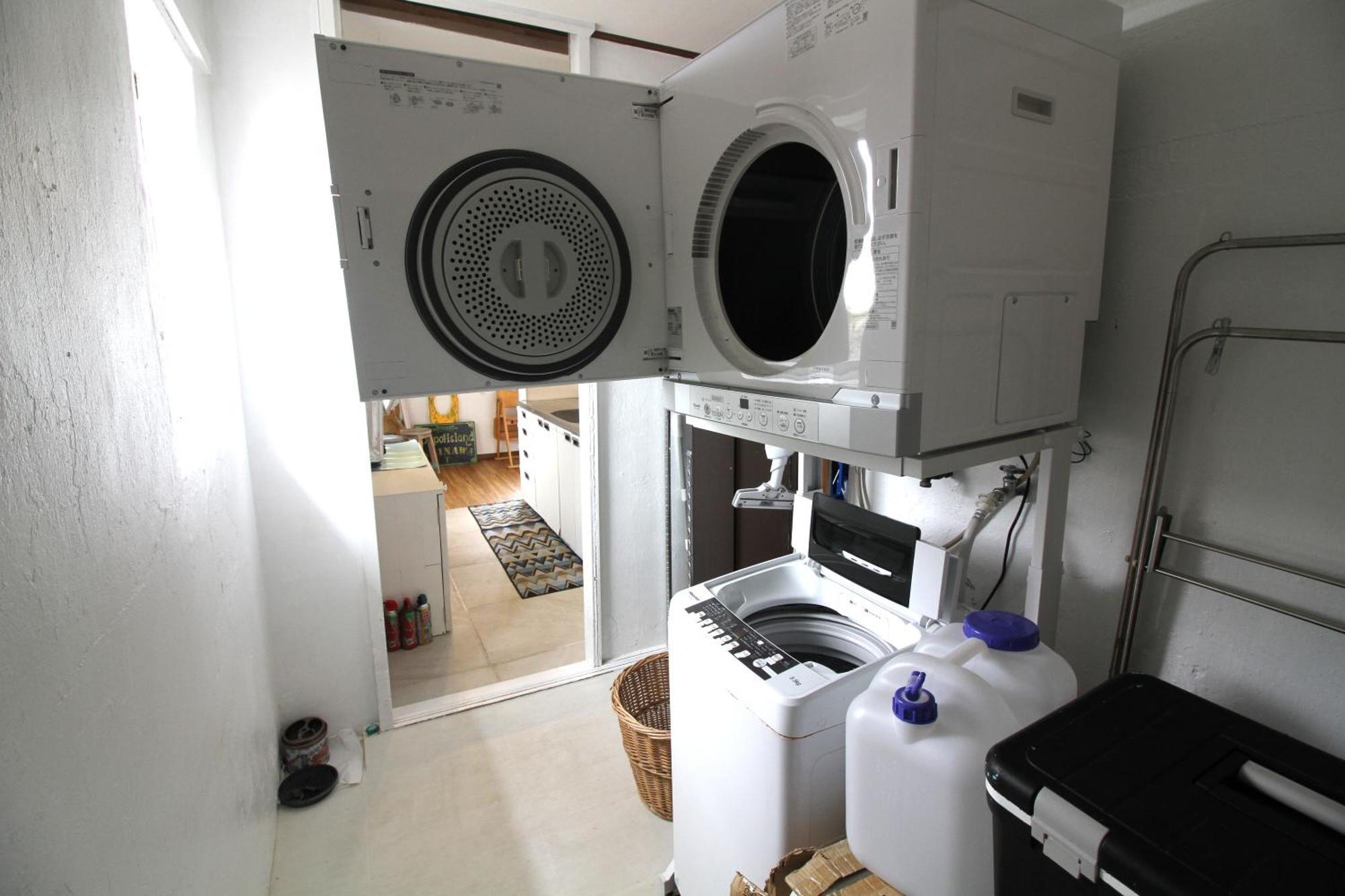 Hotel Whale Okinawa à Kadena Extérieur photo
